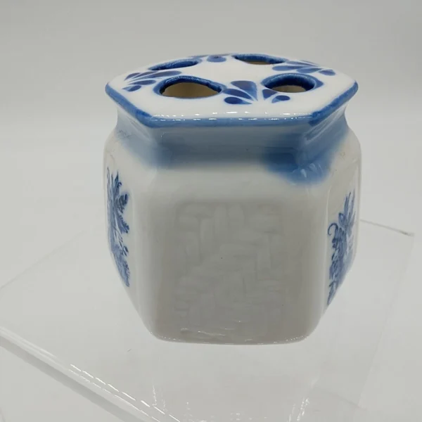 chinoiserie porcelain paintbrush frog